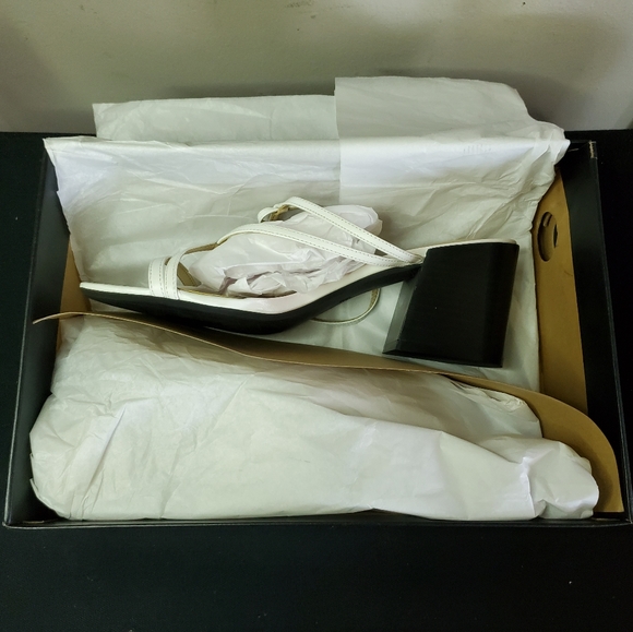 KENNETH COLE NEW YORK Maise Heel Sandal Strap 10 - Picture 2 of 12